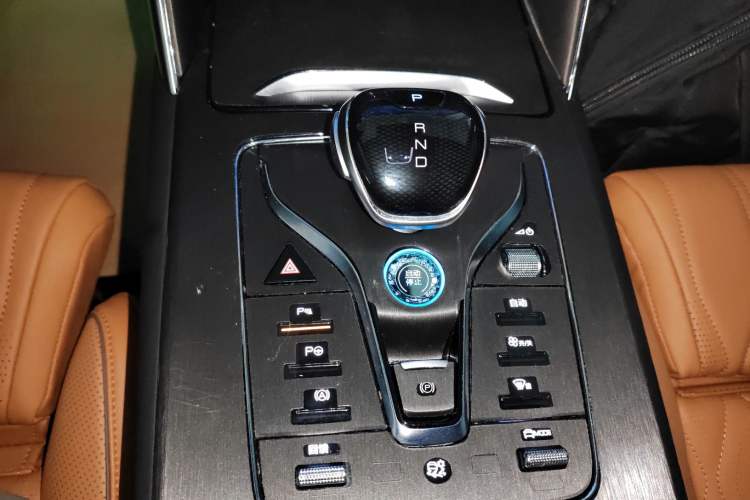 Used BYD Tang New Energy 2022 EV 635 km All-Wheel-Drive Flagship Model
