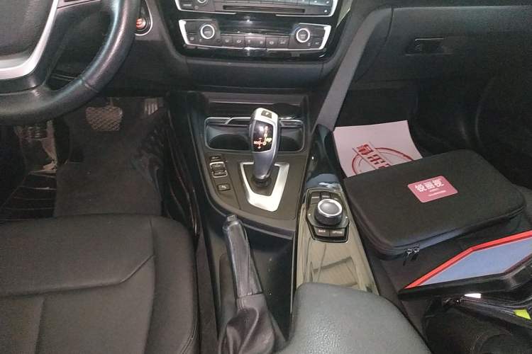 Used BMW 3 Series 2016 320Li Ambition Model
