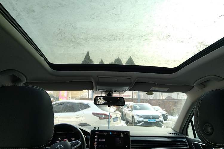 Used Volkswagen Tiguan L 2024 300TSI Automatic Two-Wheel Drive Smart Edition
