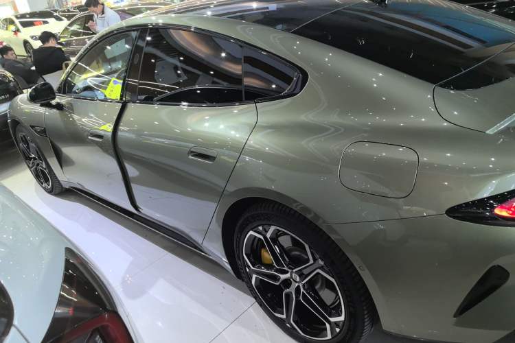 Used  SU7 2024 Four-Wheel Drive Ultra-Long Range Advanced Intelligent Driving Max Edition