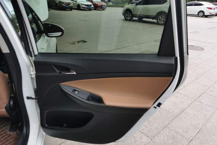 Used Buick GL6 2021 323T Mild Hybrid Connect Luxury Model