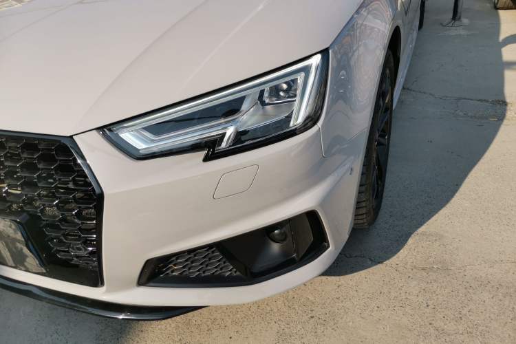 Used Audi A4L 2019 40 TFSI Fashion Version China V
