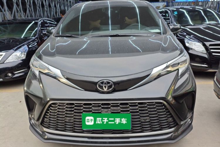 Used Toyota Granvia 2026 Model 2.5L Hybrid Prestige PLUS Edition