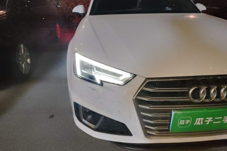 Used Audi A4L 2019 40 TFSI Fashion Version China V