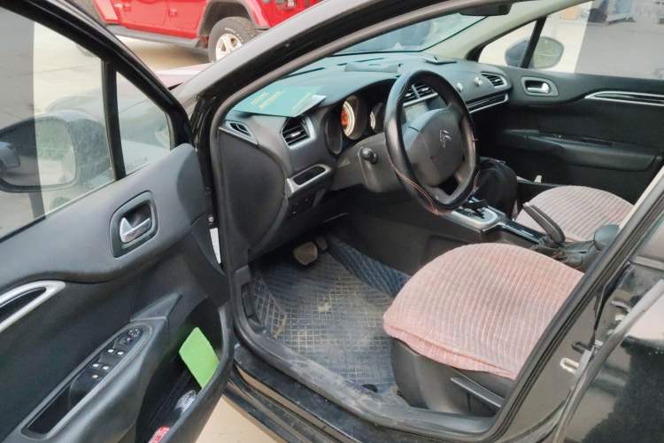 Used Citroen C4L 2013 1.8L Automatic Enjoyment Edition
