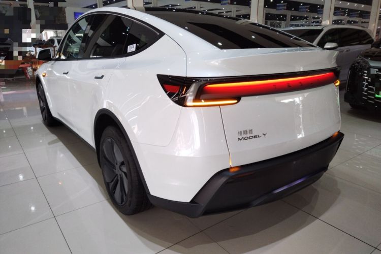 Used Tesla Model Y 2026 Rear-Drive Model