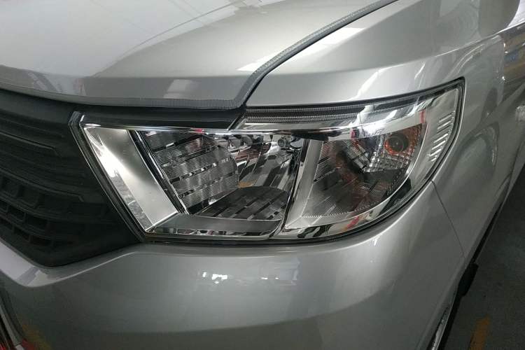 Used Wuling Hongguang V 2022 1.5L Jingqu Edition Electric-Assist LAR
