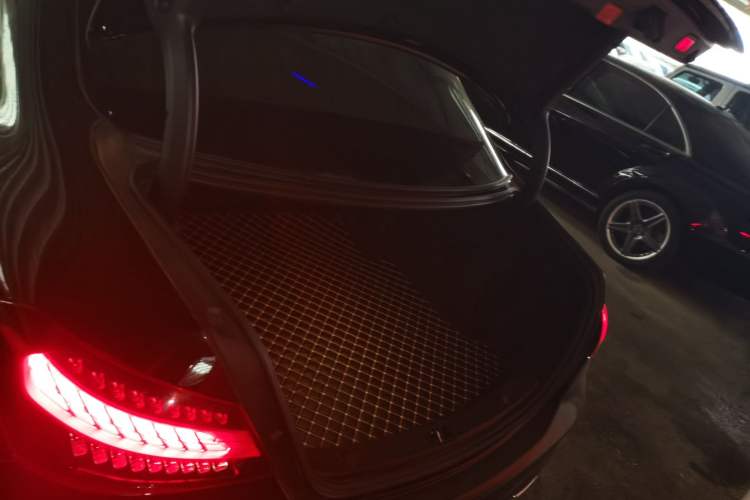 Used Mercedes-Benz E-Class 2021 Restyled E 300 L Sporty and Stylish Edition
