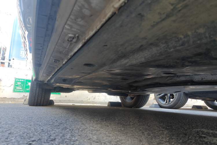 Used Volkswagen Tiguan L 2024 Outstanding Model 330TSI Automatic Two-Wheel Drive R-Line Dragon Glory Edition
