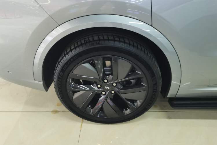 Used Li Auto L9 2024 Ultra Model
