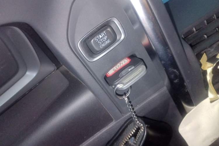 Used Volvo XC60 2016 T5 Smart Upgrade Model
