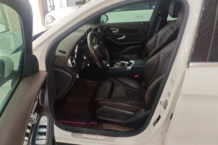 Used Mercedes-Benz GLC 2019 GLC 260 L 4MATIC Luxury Model
