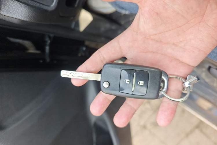 Used Oshan CX70 2016 1.6L manual luxury version
