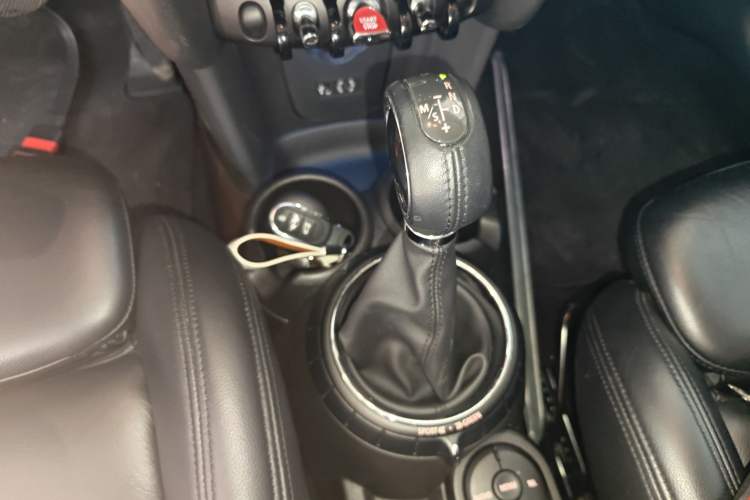 Used  MINI 2016 1.5T COOPER
