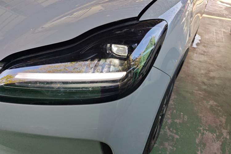 Used Wuling Bingo PLUS 2024 330 km Range Five-Seater Version
