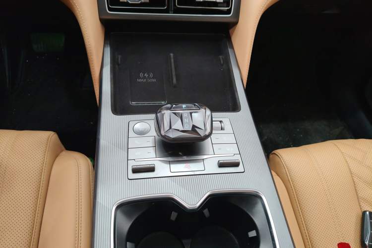 Used BYD Song L DM-i 2024 112 km Beyond Edition
