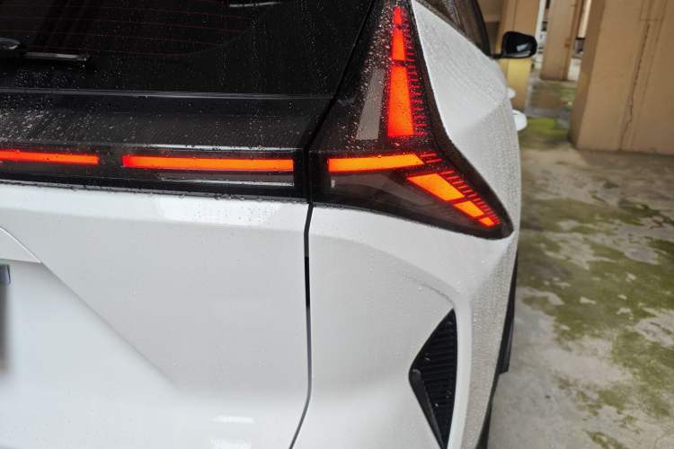 Used Geely Auto Emgrand X7 Sport 2023 Boyue COOL 1.5TD ZhiZun Edition
