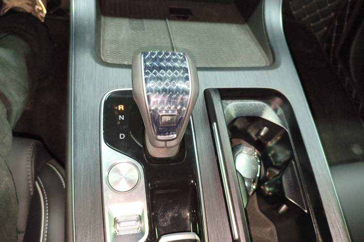 Used GAC Trumpchi GS8 2024 Linghang Series 2.0 TGDI Two-Wheel Drive Luxury Smart Connectivity Version