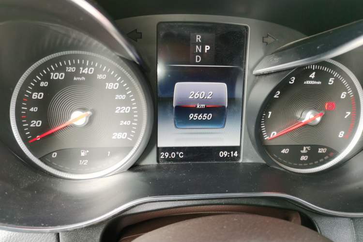 Used Mercedes-Benz GLC 2017 GLC 260 4MATIC Luxury Model