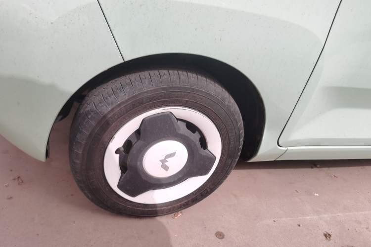 Used Wuling Hongguang MINIEV 2021 Macaron Fashion Model Lithium Iron Phosphate
