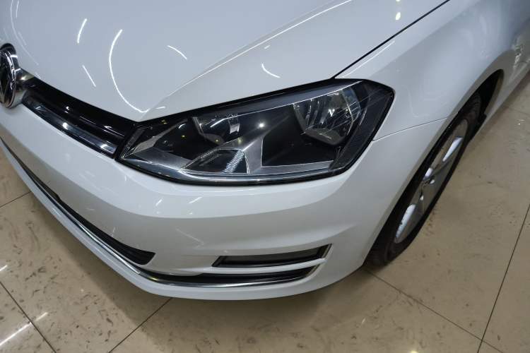 Used Volkswagen Golf 2016 230TSI Automatic Comfort Version
