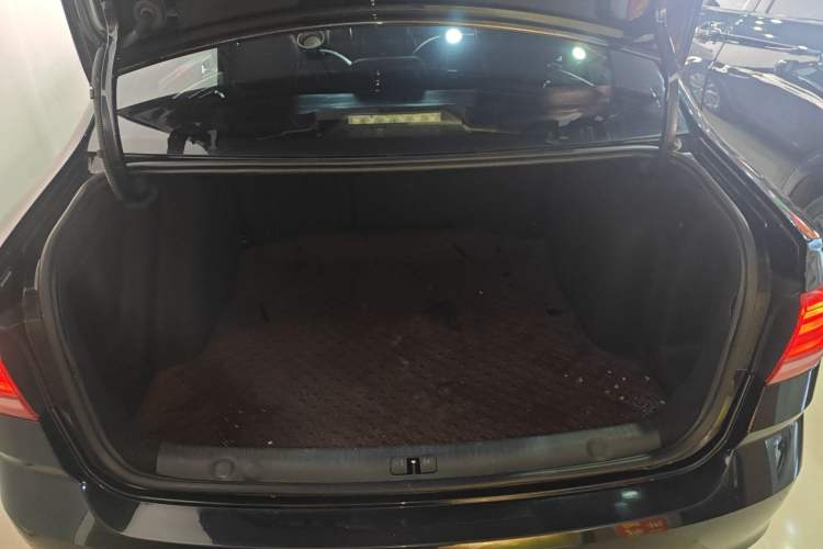 Used Volkswagen Lavida 2017 1.6L Automatic Comfort Edition
