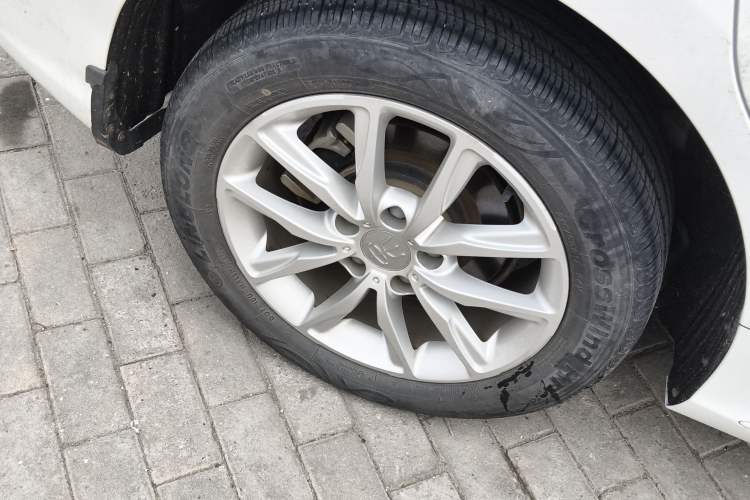 Used BYD Song MAX 2019 1.5T Manual Smart Connect Ruiyi Sunroof Model 7 Seats China VI Standard