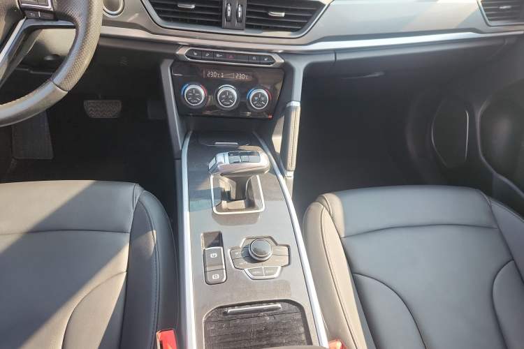 Used Haval H6 2018 Sport Edition 1.5T Automatic Two-Wheel Drive Elite Model China V Standard
