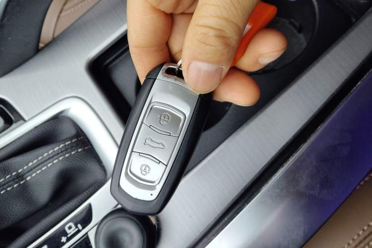 Used Geely Auto Emgrand X7 Sport 2016 1.8TD Automatic ZhiZun Version
