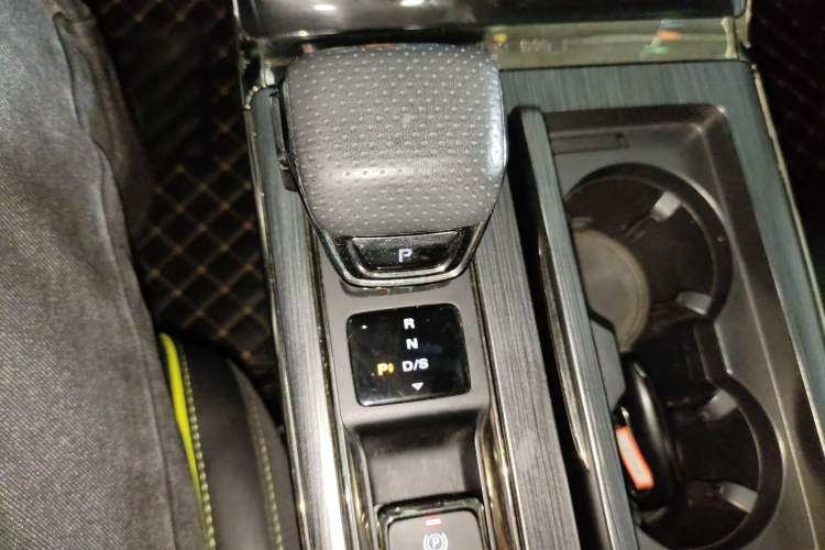 Used Roewe RX5 2021 PLUS 330TGI Automatic National Style Smart Luxury Edition
