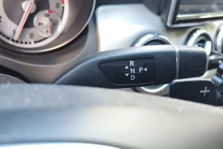 Used Mercedes-Benz GLA 2015 GLA 200 Fashion Model
