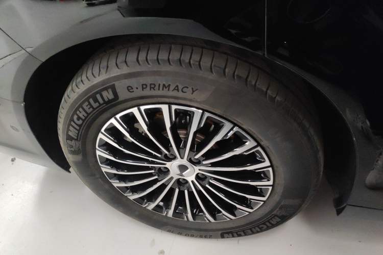 Used Denza D9 2022 DM-i 970 Four-Wheel Drive Flagship Model