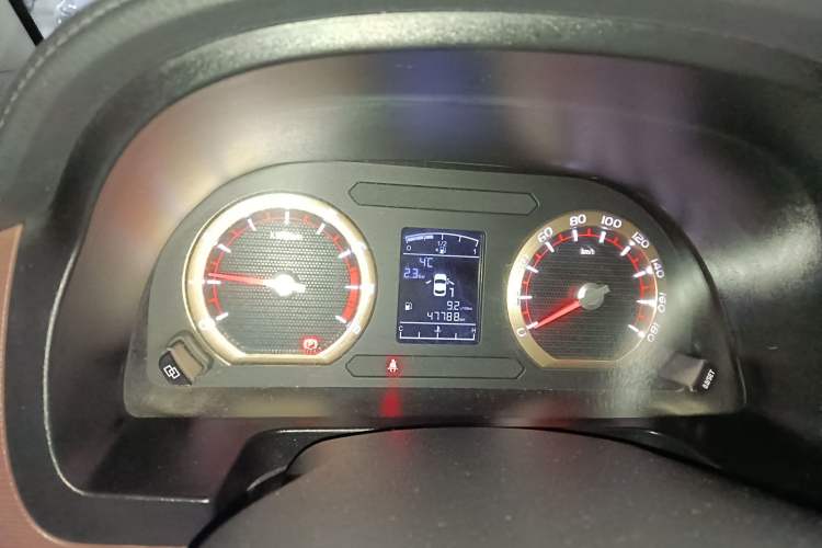 Used FORTHING Lingzhi 2019 Facelifted M5L 1.6L 7-Seater Base Model China VI Standard