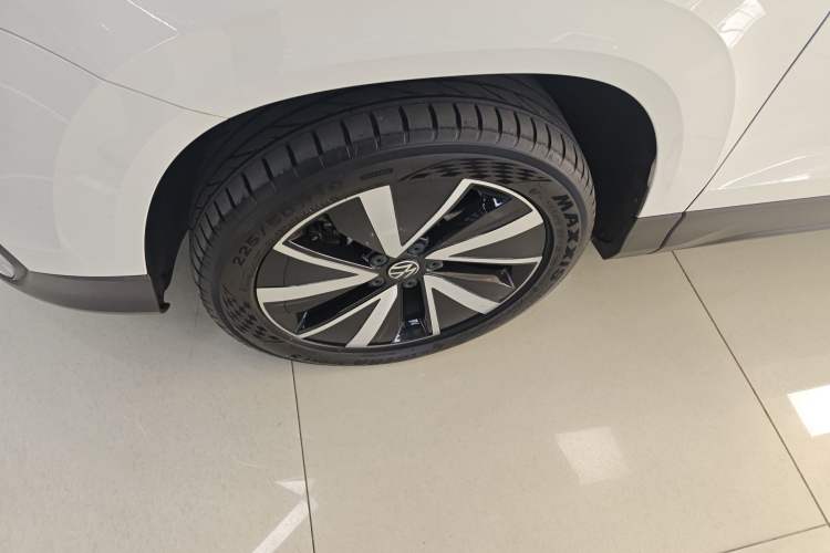 Used Volkswagen Tharu 2023 300TSI Two-Wheel-Drive Moonlight Edition
