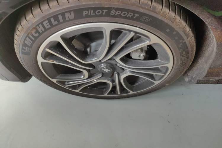 Used  LS7 2025 New Edition Ultra
