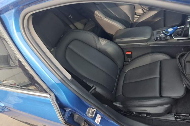 Used BMW 1 Series 2018 Facelifted 118i Sport Edition
