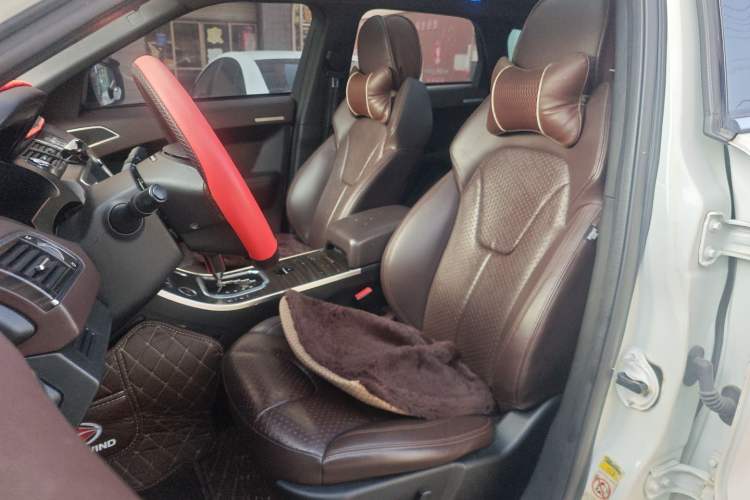 Used Land X7 2015 2.0T Panoramic Prestige Edition
