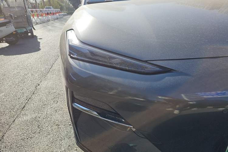 Used  E8 2025 700 km Long-Range Intelligent Driving Version