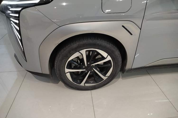 Used AION Y 2023 Plus 510 Smart Edition