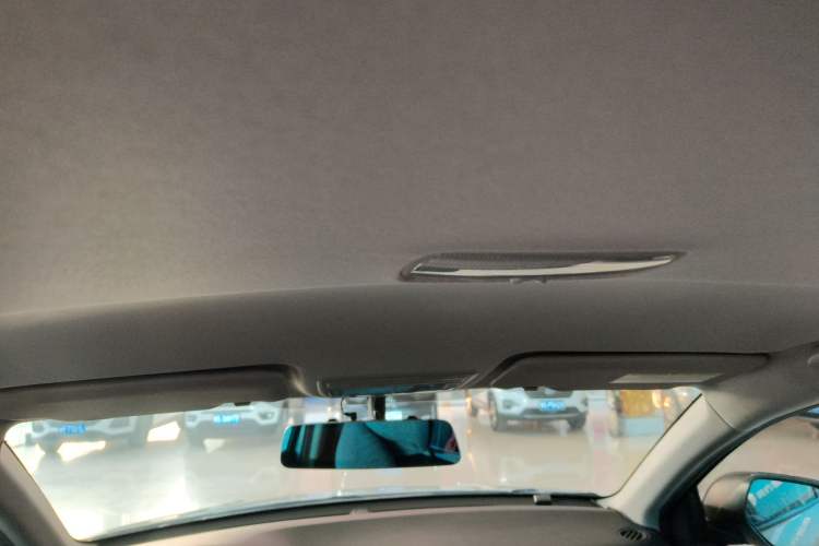 Used Honda Vezel 2015 1.5L CVT two-wheel drive Comfort trim
