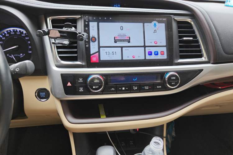 Used Toyota Highlander 2018 2.0T Four-Wheel Drive Luxury Edition 7 Seats China V Emission Standard