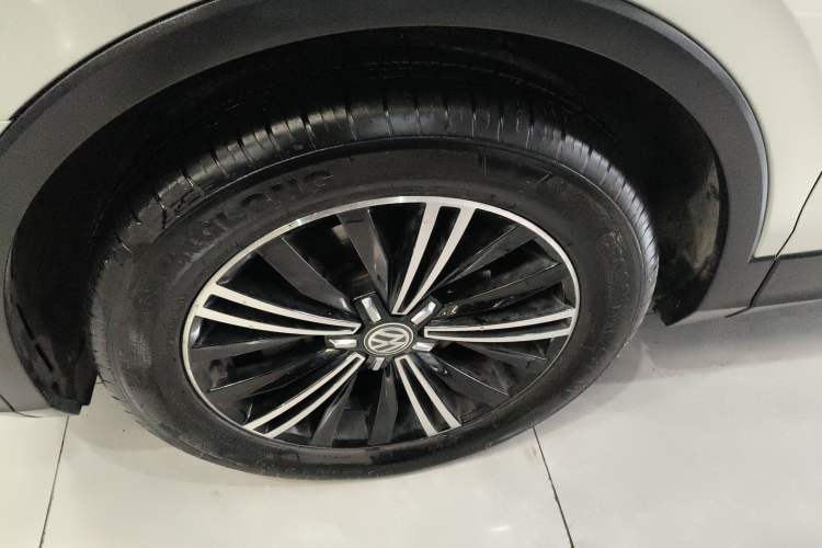 Used Volkswagen Tiguan L 2019 330TSI Automatic Two-Wheel Drive Panoramic Comfort Edition China VI Standard