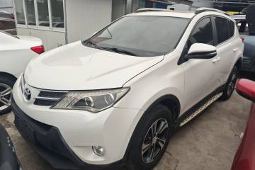 Used Toyota RAV4 2015 2.0L CVT Two-Wheel Drive Fashion Edition