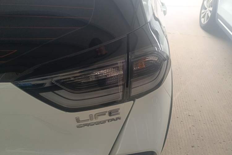 Used Honda LIFE 2021 1.5L CVT CRO-SS Fun Edition
