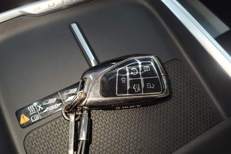 Used Buick LaCrosse 2025 28T Platinum Edition