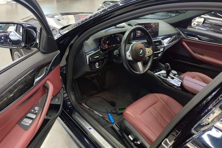 Used BMW 5 Series 2022 Second Facelift 525Li M Sport Package
