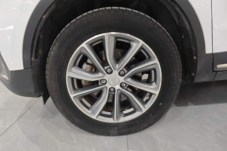 Used Geely Auto Emgrand X7 Sport 2018 1.8TD Automatic Two-Wheel Drive Smart Connect 4G Internet Edition
