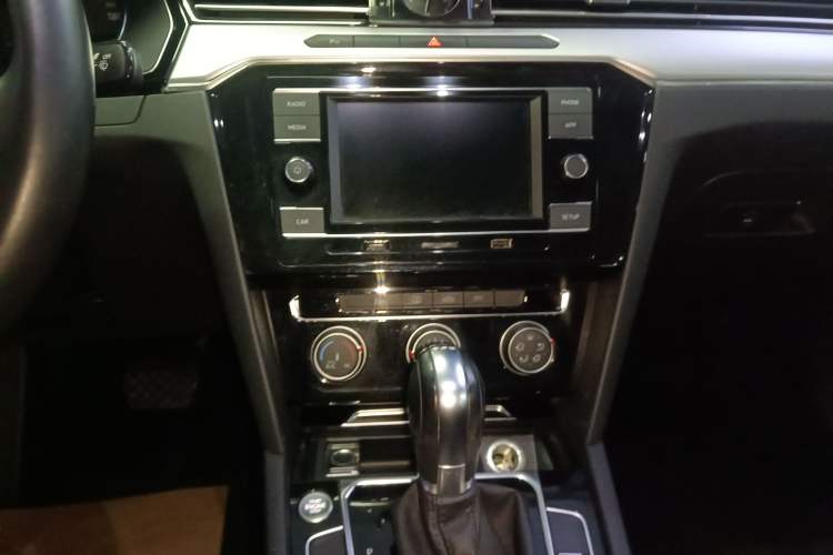 Used Volkswagen Magotan 2019 330TSI DSG Leading Model China VI Standard
