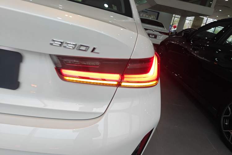 Used BMW 3 Series 2025 330Li M Sport Shadowline Package
