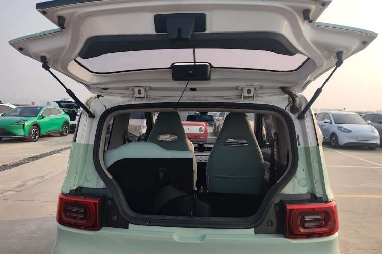 Used Wuling Hongguang MINIEV 2021 Macaron Fashion Model Lithium Iron Phosphate